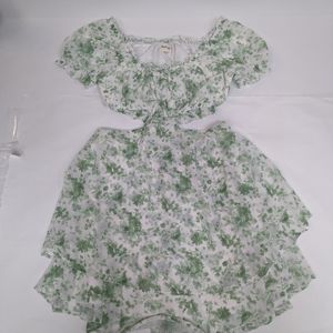 Peach Love California Spring Green floral peek a boo crop top dress large